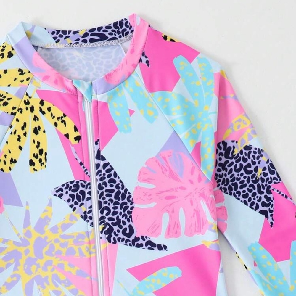 SHEIN Multicolor Kids Swim Rashguard - Picture 2 of 4